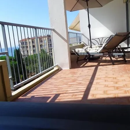 Studio Avec Splendide Vue Sur Mer * Le Lavandou